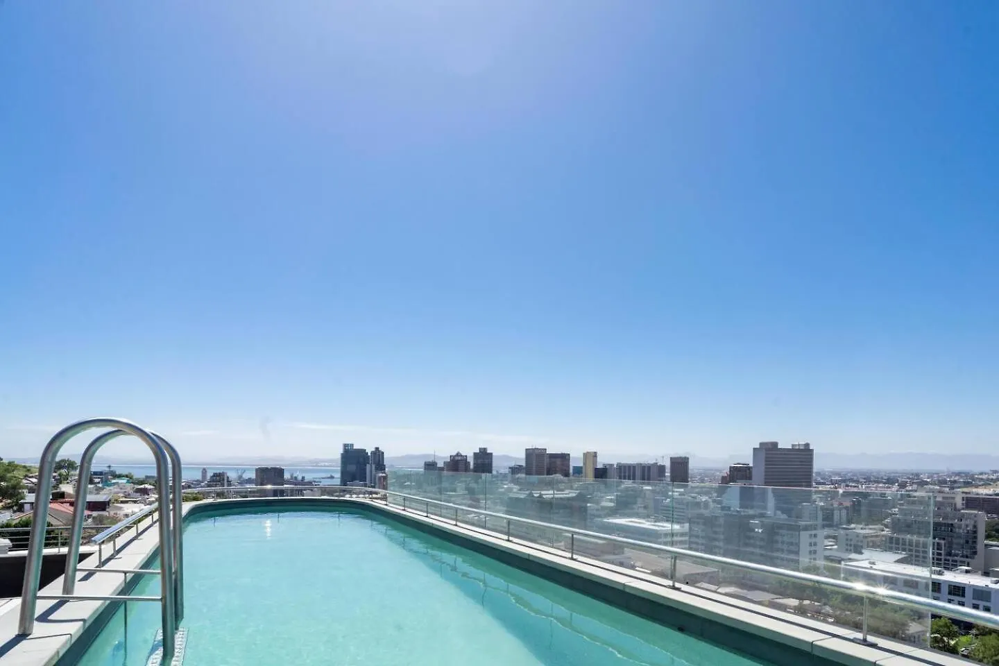 Forty On L 607 By Ctha Cape Town Daire