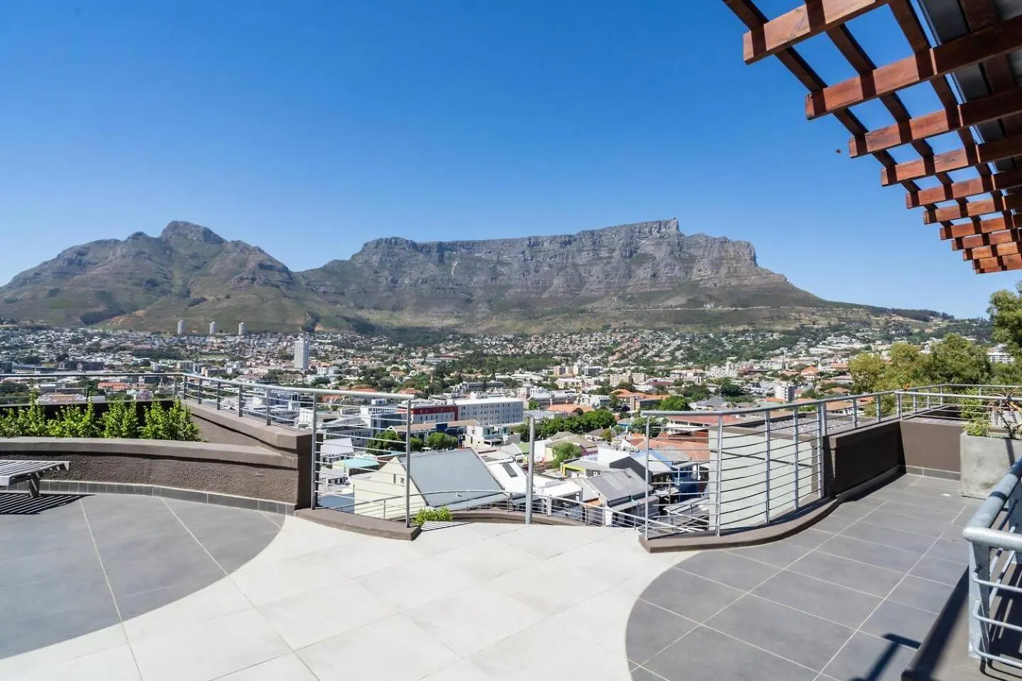 Forty On L 607 By Ctha Cape Town Güney Afrika